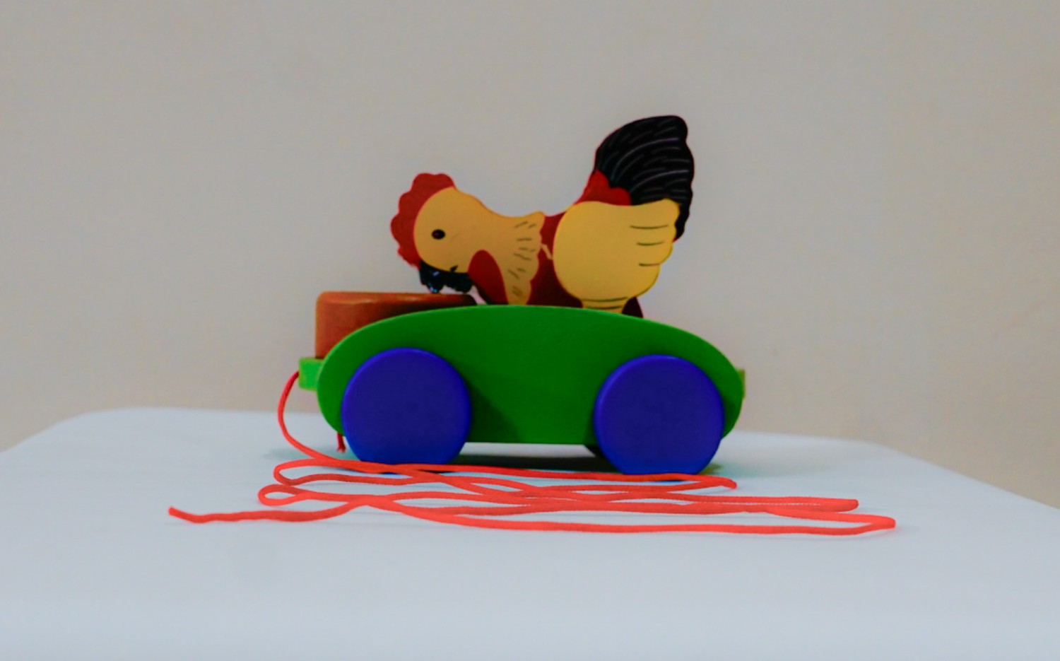 Cute Wooden Hen Pulling Toy